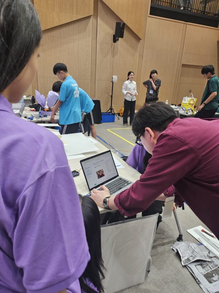 수학과 AI가 만난 현장 — 전국 수학구조물 경진대회에서 피지컬 AI를 만나다